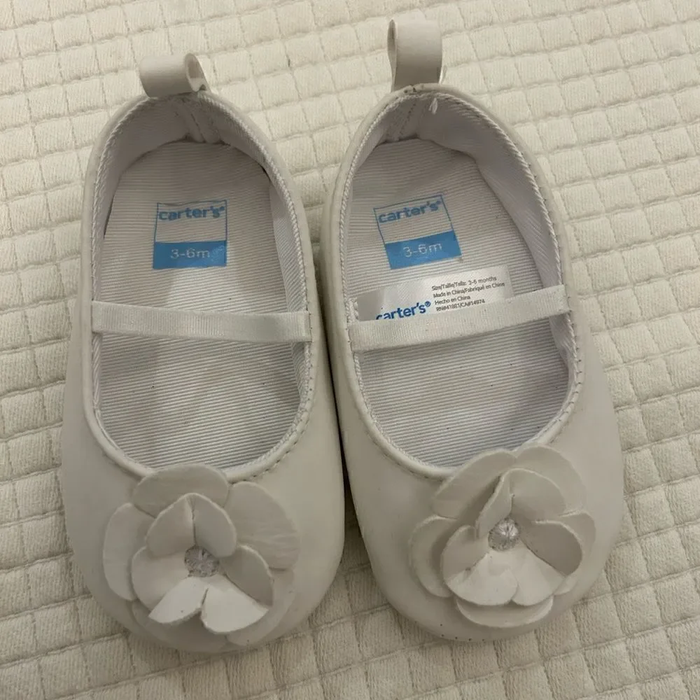 Carters 3-6 mo the all white with flower on toe baby girls crib shoes EUC